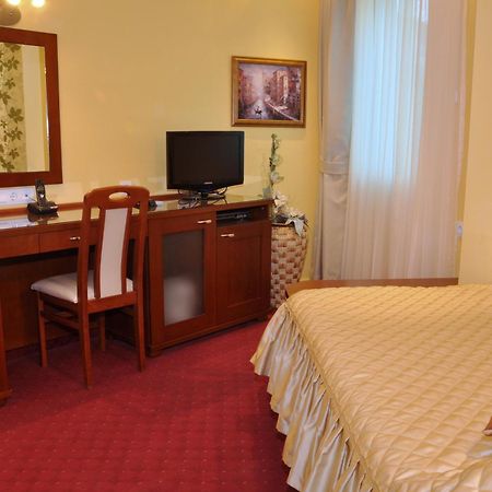 Hotel Botika Kraljevo Pokoj fotografie